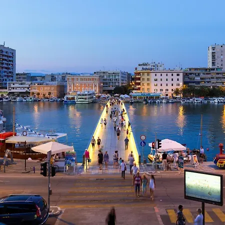 Rade Luxury * Ζαντάρ