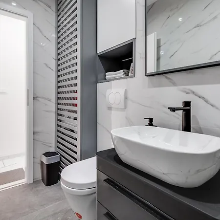 Rade Luxury * Ζαντάρ